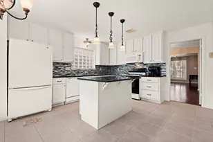 2415 Parkwood Ln, Sugar Land, TX 77479 - Photo 21