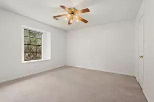 2415 Parkwood Ln, Sugar Land, TX 77479 - Photo 31