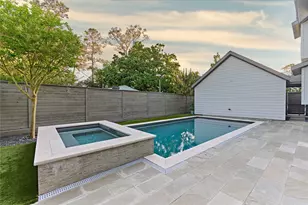 867 Lamonte Ln, Houston, TX 77018 - Photo 3