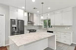 5004 Balcones Dr, Austin, TX 78731 - Photo 7