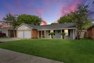 10111 Stonemont Rd, La Porte, TX 77571 - Photo 1