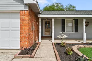 10111 Stonemont Rd, La Porte, TX 77571 - Photo 3
