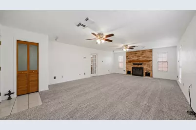 10111 Stonemont Road, La Porte, TX 77571 - Photo 11