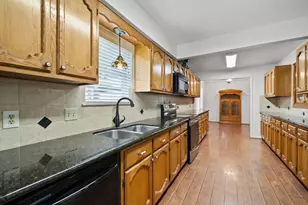 10111 Stonemont Rd, La Porte, TX 77571 - Photo 9