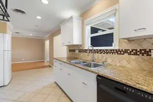 1802 Turnpike Rd, Houston, TX 77008 - Photo 17