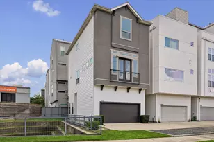 5912 E Post Oak Ln, Houston, TX 77055 - Photo 1