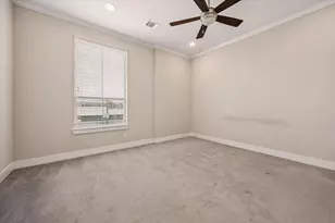5912 E Post Oak Ln, Houston, TX 77055 - Photo 19