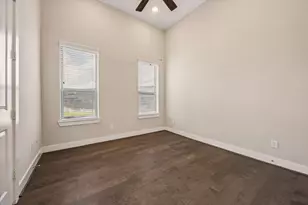 5912 E Post Oak Ln, Houston, TX 77055 - Photo 21