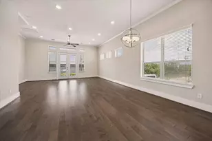 5912 E Post Oak Ln, Houston, TX 77055 - Photo 3