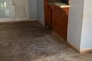 6734 E Bayou Dr, Hitchcock, TX 77563 - Photo 3
