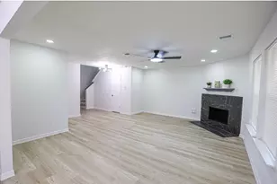 915 N Oak Dr, Houston, TX 77073 - Photo 3