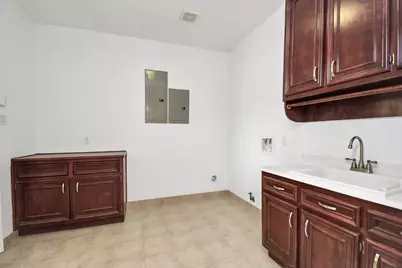 1321 E Archer Road, Baytown, TX 77521 - Photo 21