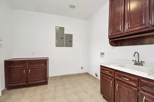 1321 E Archer Rd, Baytown, TX 77521 - Photo 21