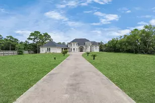 1321 E Archer Rd, Baytown, TX 77521 - Photo 25