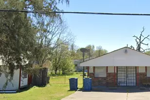 611 Florida St, Navasota, TX 77868 - Photo 1