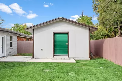 112 Grantham Road, Baytown, TX 77521 - Photo 25