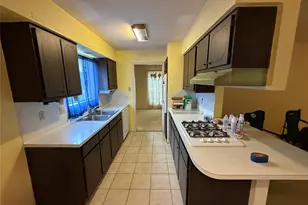 8918 Indian River Dr, Houston, TX 77088 - Photo 21