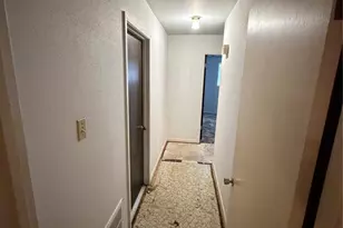 8918 Indian River Dr, Houston, TX 77088 - Photo 17