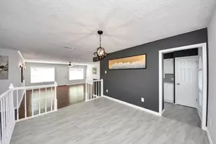 10130 Sagerock Dr, Houston, TX 77089 - Photo 11