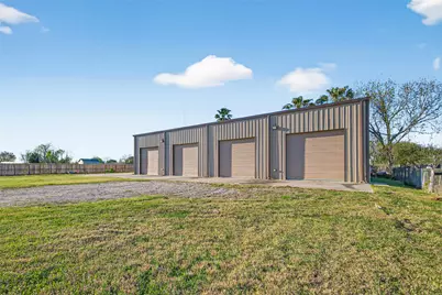 5901 Cr-675 #B, Rosharon, TX 77583 - Photo 3