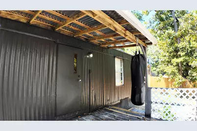 251 Oakdale Drive, Huntsville, TX 77320 - Photo 3