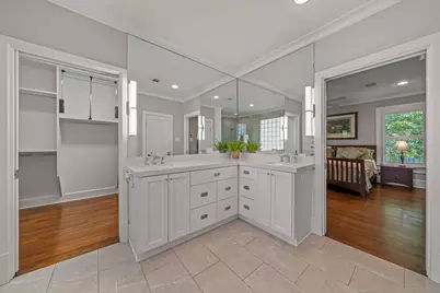 200 E 26th Street, Houston, TX 77008 - Photo 19