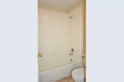 8123 Buffalo Springs Court, Sugar Land, TX 77479 - Photo 23