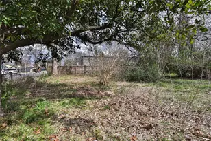 202 Burbank St, Houston, TX 77076 - Photo 3