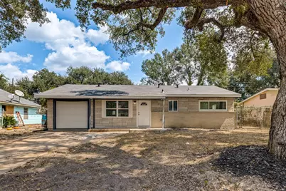 200 Pine Street, Prairie View, TX 77445 - Photo 1