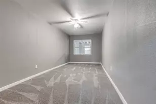 200 Pine St, Prairie View, TX 77445 - Photo 15