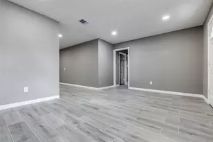 200 Pine St, Prairie View, TX 77445 - Photo 7