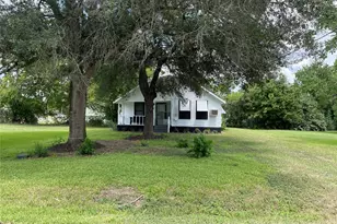 405 Woodrow Jackson Dr, Navasota, TX 77868 - Photo 9