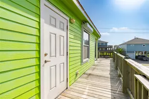 975 S Redfish, Crystal Beach, TX 77650 - Photo 3