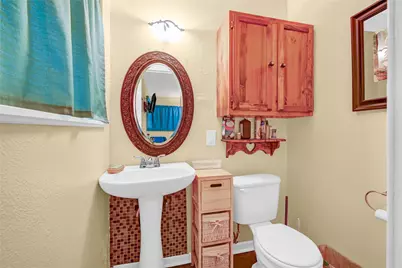 102 W Meadow Lane, West Columbia, TX 77486 - Photo 19