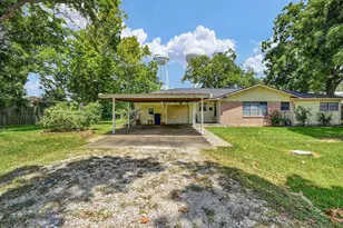 102 W Meadow Ln, West Columbia, TX 77486 - Photo 3