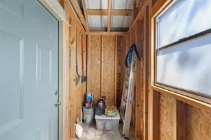 12411 E Texas St, Burton, TX 77835 - Photo 21