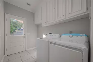 15714 Sylvan Lake Dr, Houston, TX 77062 - Photo 19