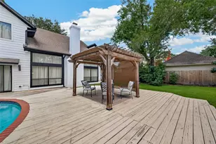 15714 Sylvan Lake Dr, Houston, TX 77062 - Photo 43