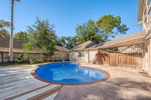 15714 Sylvan Lake Dr, Houston, TX 77062 - Photo 49