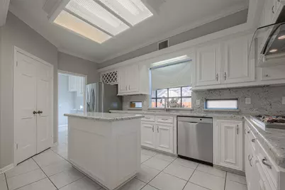 15714 Sylvan Lake Drive, Houston, TX 77062 - Photo 13