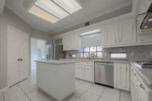 15714 Sylvan Lake Dr, Houston, TX 77062 - Photo 13