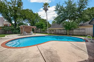 15714 Sylvan Lake Dr, Houston, TX 77062 - Photo 47