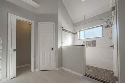 15714 Sylvan Lake Drive, Houston, TX 77062 - Photo 37