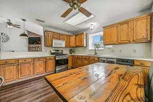 1909 Lavaca St, Friendswood, TX 77546 - Photo 13