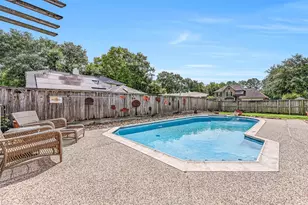 1909 Lavaca St, Friendswood, TX 77546 - Photo 23