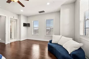 411 T C Jester Blvd, Houston, TX 77007 - Photo 15