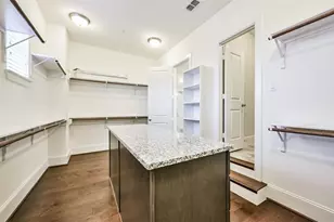 411 T C Jester Blvd, Houston, TX 77007 - Photo 21