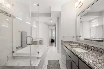 411 T C Jester Boulevard, Houston, TX 77007 - Photo 17