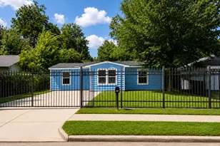 5317 Tarawa Rd, Houston, TX 77033 - Photo 3