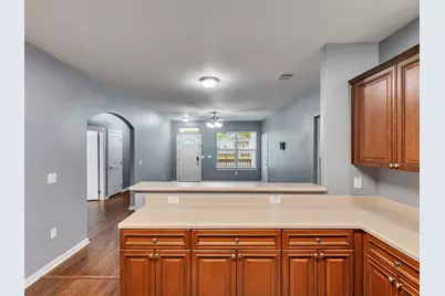 110 N Texas Street, Texas City, TX 77591 - Photo 11
